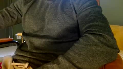 Snapshot of bifitboy chatting on January 2, 2025, 6:12 pm Ryan online show from January 2, 2025, 6:12 pm