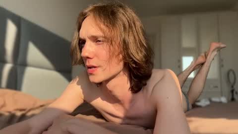 Snapshot of big_lil_small chatting on May 8, 2026, 1:38 pm big_lil_small online show from May 8, 2026, 1:38 pm