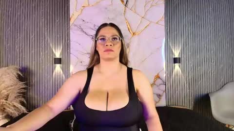 Tell me Sophia  online show from April 12, 2026, 8:25 pm