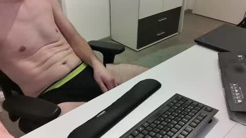 Snapshot of big_tobi_1 chatting on January 13, 2026, 6:51 am big_tobi_1 online show from January 13, 2026, 6:51 am