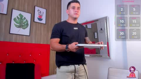 Snapshot of big_tylerr chatting on November 8, 2025, 8:40 pm Tylerr online show from November 8, 2025, 8:40 pm