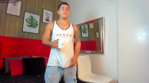 Snapshot of big_tylerr chatting on November 18, 2025, 8:13 pm Tylerr online show from November 18, 2025, 8:13 pm