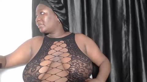 bella online show from November 21, 2025, 7:12 pm