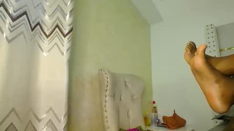 bigbaby004 online show from December 2, 2025, 2:56 pm