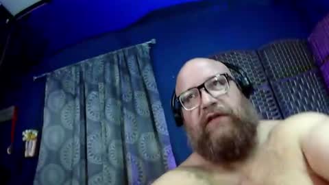 BigBear4Cuddles online show from June 10, 2026, 1:50 am