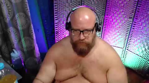 BigBear4Cuddles online show from June 21, 2026, 1:30 am