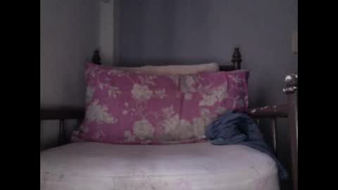 Snapshot of bigbeastmex chatting on April 16, 2026, 12:39 pm Emi online show from April 16, 2026, 12:39 pm