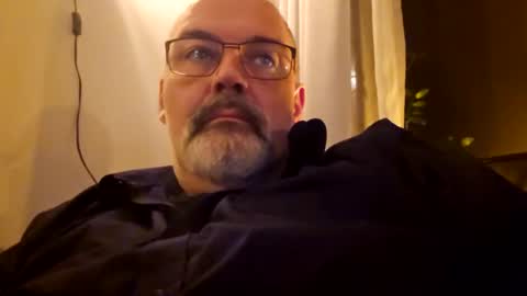 Snapshot of bigbibear88 chatting on February 15, 2025, 11:03 pm bigbibear88 online show from February 15, 2025, 11:03 pm