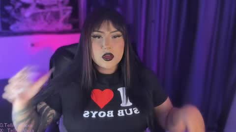 Snapshot of bigboobs_cloe chatting on April 19, 2026, 12:00 am bigboobs cloe online show from April 19, 2026, 12:00 am