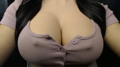Ivy online show from October 16, 2025, 9:38 pm