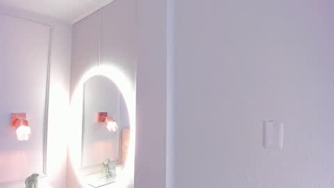   online show from September 17, 2025, 10:17 am