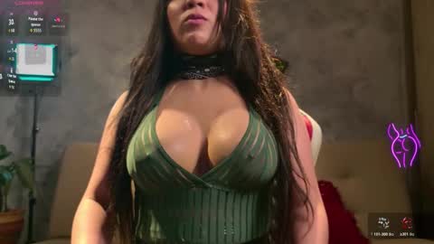 Snapshot of bigboottyxxx chatting on December 22, 2025, 1:57 am kyra Moor online show from December 22, 2025, 1:57 am