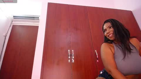 Snapshot of bigbooty_mommy chatting on March 5, 2025, 10:32 pm Mia online show from March 5, 2025, 10:32 pm