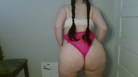 Snapshot of bigbootybunny chatting on November 28, 2025, 3:36 pm Isabella online show from November 28, 2025, 3:36 pm