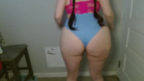 Snapshot of bigbootybunny chatting on December 5, 2025, 4:25 pm Isabella online show from December 5, 2025, 4:25 pm