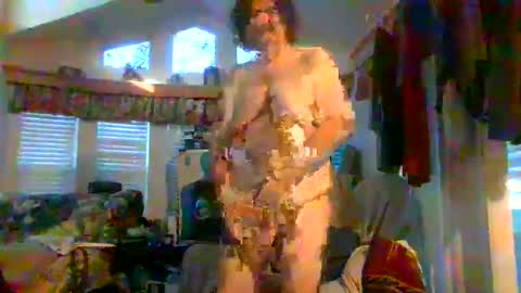 bigboy_604630544 online show from February 16, 2025, 1:49 pm