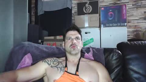 Bigboyband online show from April 1, 2026, 4:37 pm