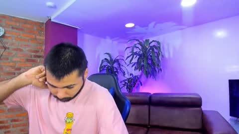 Snapshot of bigbros18 chatting on December 16, 2025, 1:05 pm MOD ramon My team is mickey and roman online show from December 16, 2025, 1:05 pm