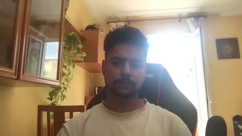 Snapshot of bigbrown_boy chatting on September 22, 2025, 9:33 am bigbrown_boy online show from September 22, 2025, 9:33 am