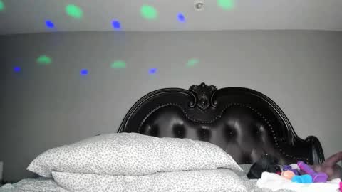 bigbuttsarena online show from December 16, 2025, 5:29 pm