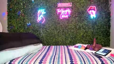 bigbuttsarena online show from February 5, 2026, 8:30 am