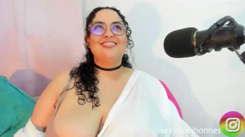 Snapshot of bigcloe chatting on September 12, 2025, 6:02 am Cloe   online show from September 12, 2025, 6:02 am