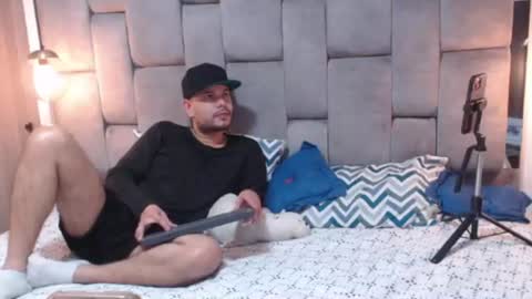 Snapshot of bigcock_couplexxx chatting on July 12, 2026, 4:03 am DAVID and JUAN online show from July 12, 2026, 4:03 am