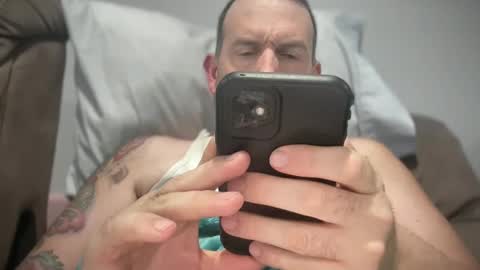 bigcocksuckingslut online show from December 27, 2024, 1:43 am