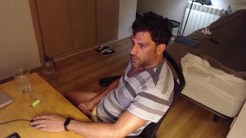 bigcok35spain online show from October 12, 2025, 7:24 pm