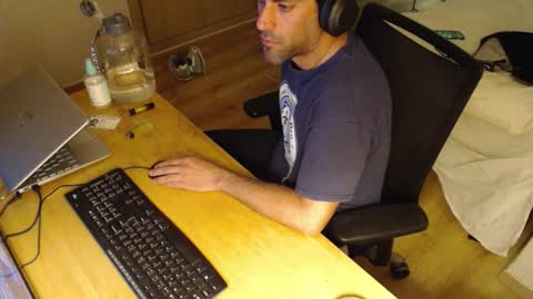 bigcok35spain online show from December 3, 2025, 9:46 pm