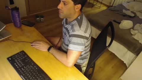 bigcok35spain online show from May 3, 2026, 7:20 pm