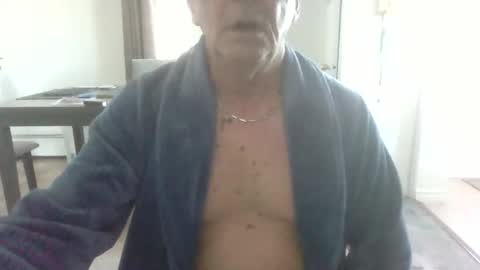 Snapshot of bigdeer581917471 chatting on May 24, 2026, 10:09 am bigdeer581917471 online show from May 24, 2026, 10:09 am