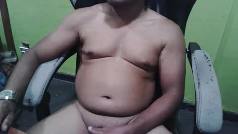 Snapshot of bigdickguyaux chatting on December 14, 2025, 4:45 pm bigdickguyaux online show from December 14, 2025, 4:45 pm