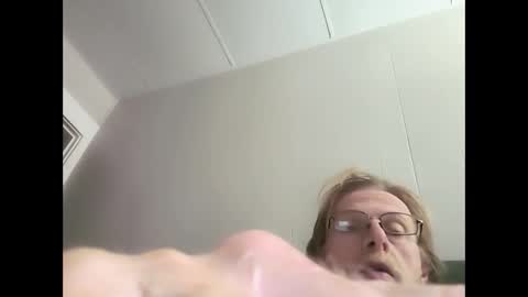 Snapshot of bigelectricrod chatting on December 21, 2025, 1:57 am bigelectricrod online show from December 21, 2025, 1:57 am