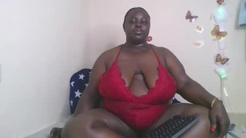 Bigg Cate online show from November 2, 2025, 3:36 pm