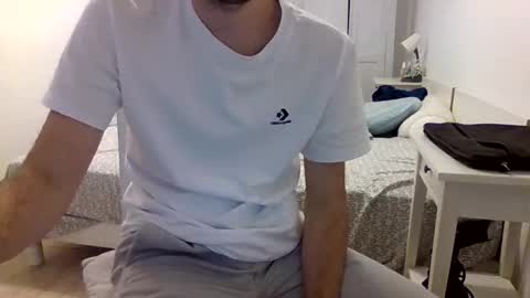 Snapshot of biggbaguette1 chatting on October 8, 2025, 3:20 pm biggbaguette1 online show from October 8, 2025, 3:20 pm