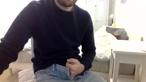 Snapshot of biggbaguette1 chatting on January 6, 2026, 12:31 pm biggbaguette1 online show from January 6, 2026, 12:31 pm