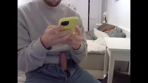 Snapshot of biggbaguette1 chatting on February 13, 2026, 2:24 pm biggbaguette1 online show from February 13, 2026, 2:24 pm