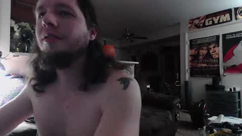 biggerisbetter21 online show from November 7, 2025, 2:22 am