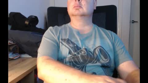 Snapshot of bighorn1981 chatting on December 16, 2024, 12:37 am bighorn1981 online show from December 16, 2024, 12:37 am