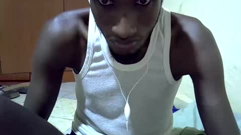 Snapshot of bighorny_dic chatting on December 4, 2025, 9:45 pm bighorny_dic online show from December 4, 2025, 9:45 pm