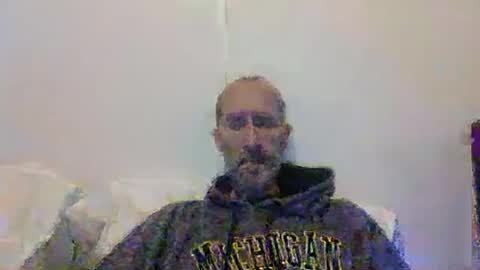 Snapshot of bighugemouthful chatting on December 1, 2025, 2:16 am Chaz online show from December 1, 2025, 2:16 am
