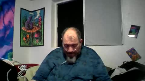 bigman42of0rlife online show from May 17, 2026, 11:06 am