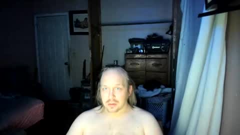 Snapshot of bigmike20129020 chatting on February 17, 2025, 6:20 am bigmike20129020 online show from February 17, 2025, 6:20 am