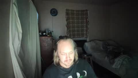 Snapshot of bigmike20129020 chatting on March 2, 2025, 8:27 am bigmike20129020 online show from March 2, 2025, 8:27 am