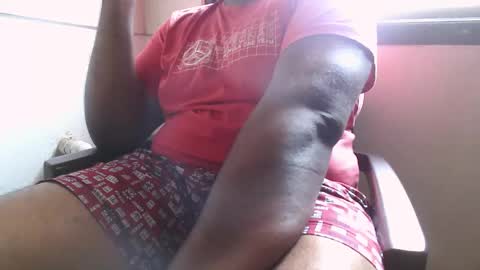 bignaturaldesi online show from February 2, 2026, 7:07 am