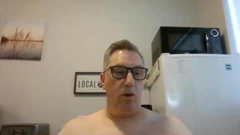 Snapshot of bignhard69_ chatting on February 24, 2025, 5:31 pm Bignhard696 online show from February 24, 2025, 5:31 pm