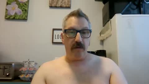 Snapshot of bignhard69_ chatting on November 28, 2025, 5:48 pm Bignhard696 online show from November 28, 2025, 5:48 pm