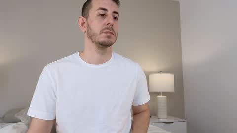 Snapshot of bigonehott chatting on February 3, 2025, 4:20 pm       online show from February 3, 2025, 4:20 pm