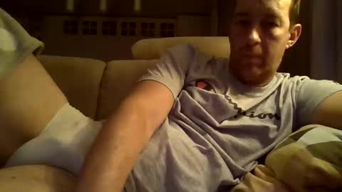 bigragazz21 online show from October 2, 2025, 7:54 pm